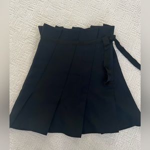 NWT high waisted pleated skirt